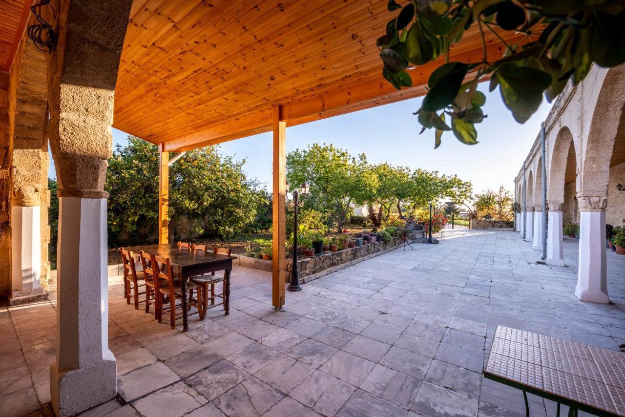 Revakli Ev Guest House Rizokarpaso Esterno foto